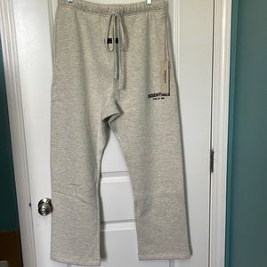 Essentials Fear of God light oatmeal sweat paints